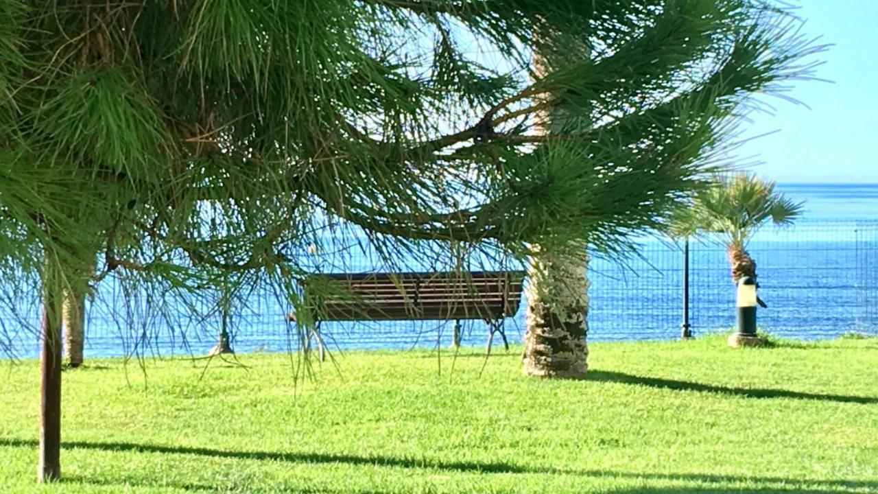 Mi Capricho Beachfront- 3-7 Apartment With Sea Views Sitio de Calahonda Екстер'єр фото
